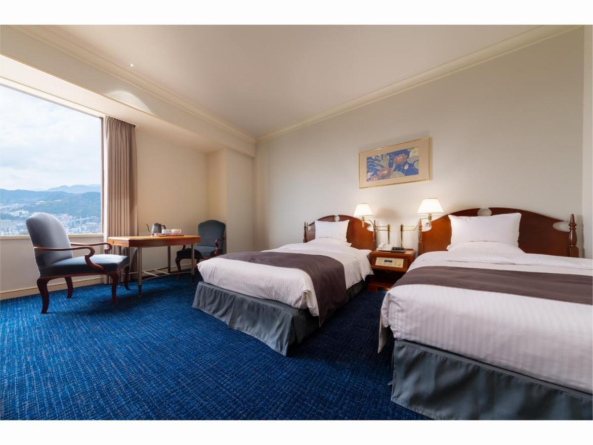 Rihga Royal Hotel Hiroshima Bagian luar foto