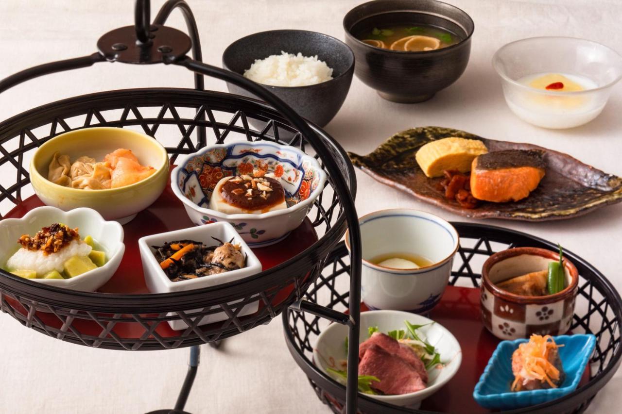 Rihga Royal Hotel Hiroshima Bagian luar foto