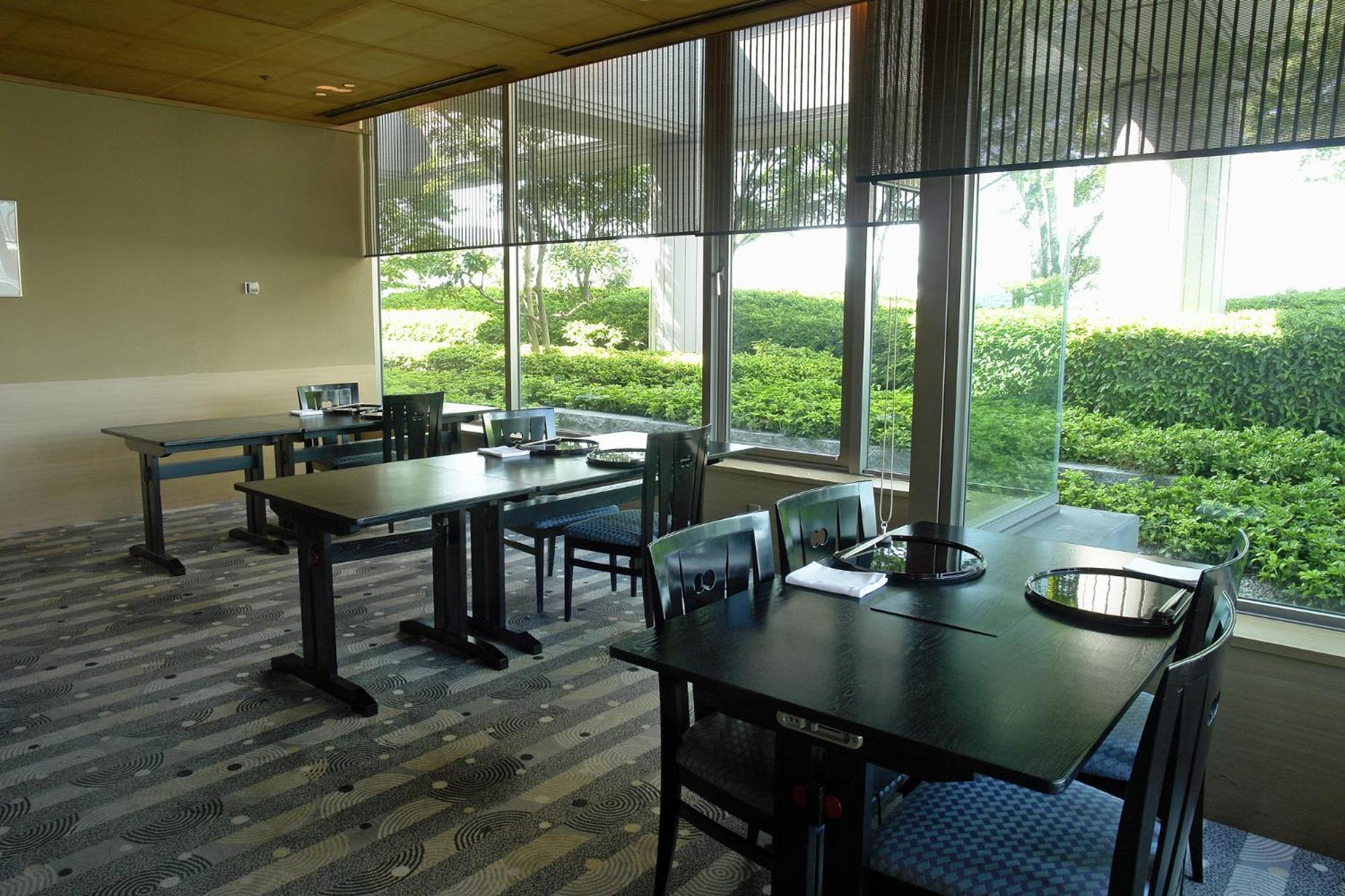 Rihga Royal Hotel Hiroshima Bagian luar foto