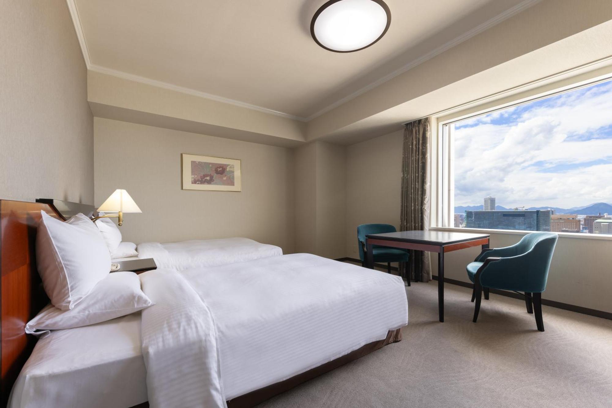 Rihga Royal Hotel Hiroshima Bagian luar foto