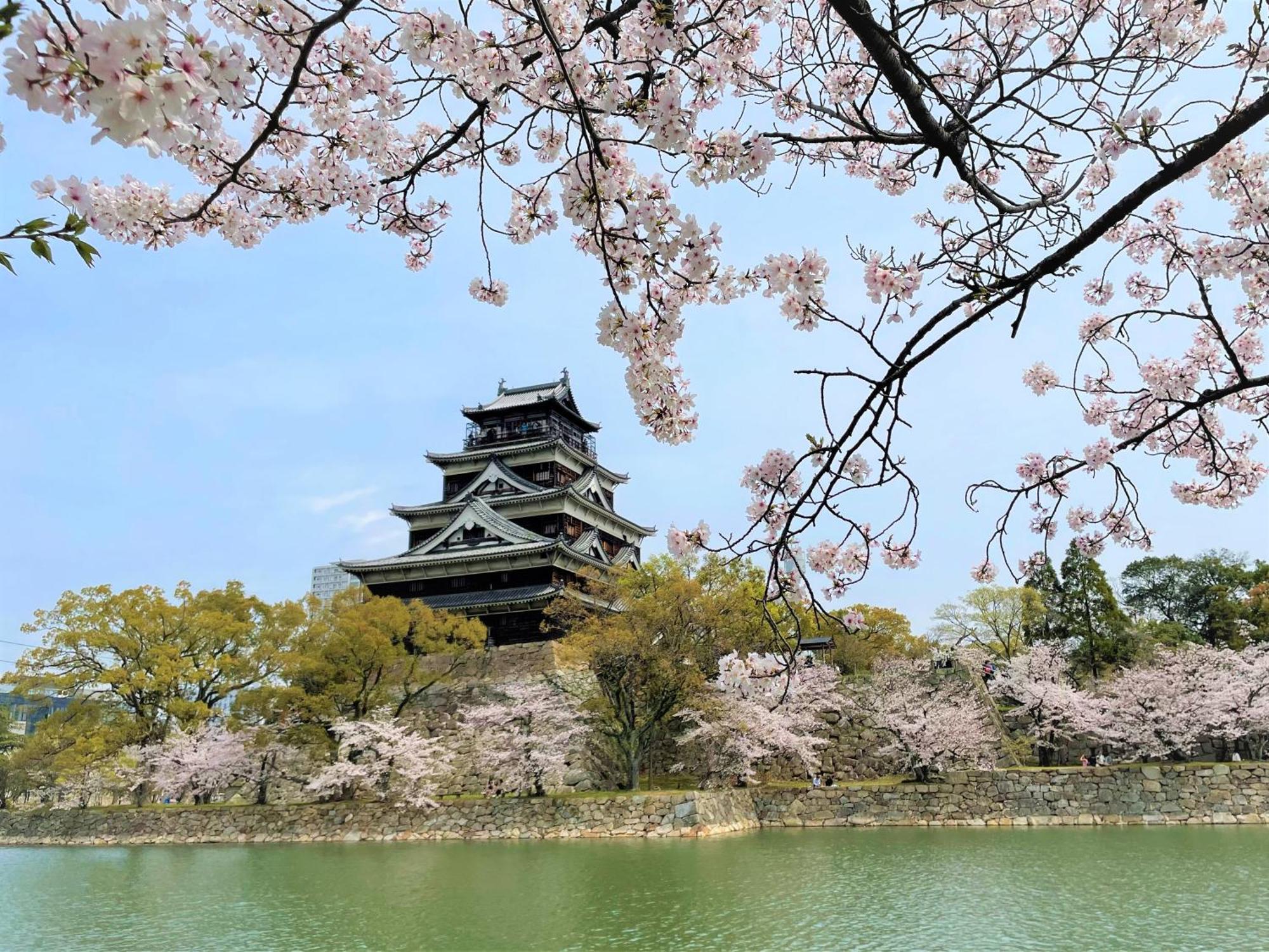 Rihga Royal Hotel Hiroshima Bagian luar foto