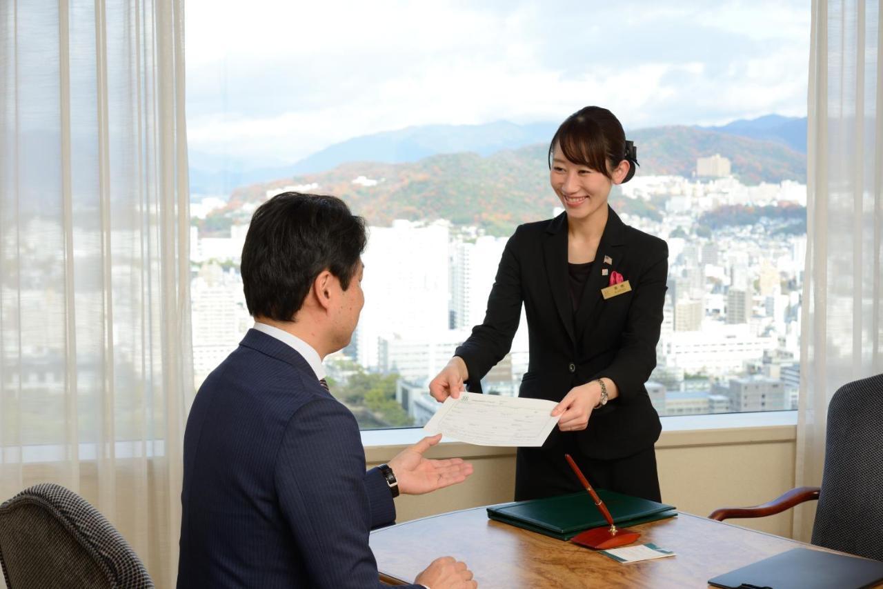 Rihga Royal Hotel Hiroshima Bagian luar foto